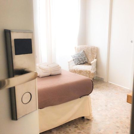 Garbatella House Hotel Рим Екстериор снимка